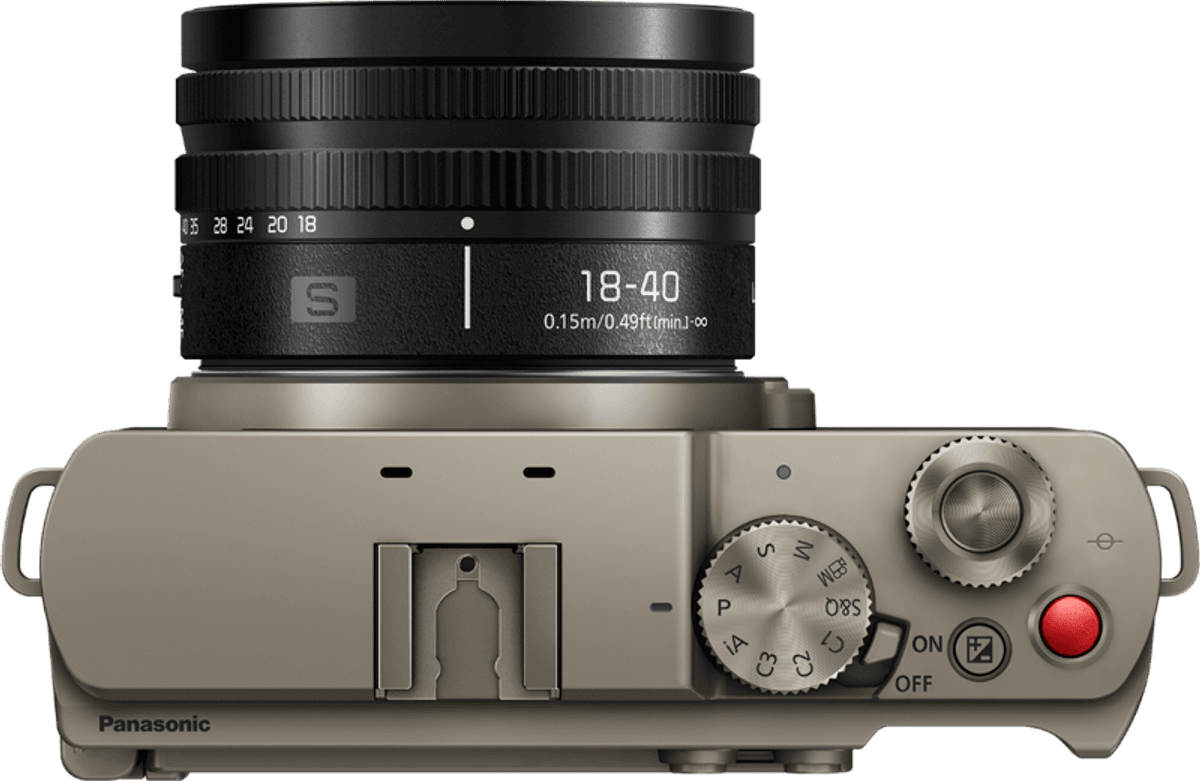 Panasonic Lumix S9 Titanium/ Black 18-40mm F/4.5-6.3